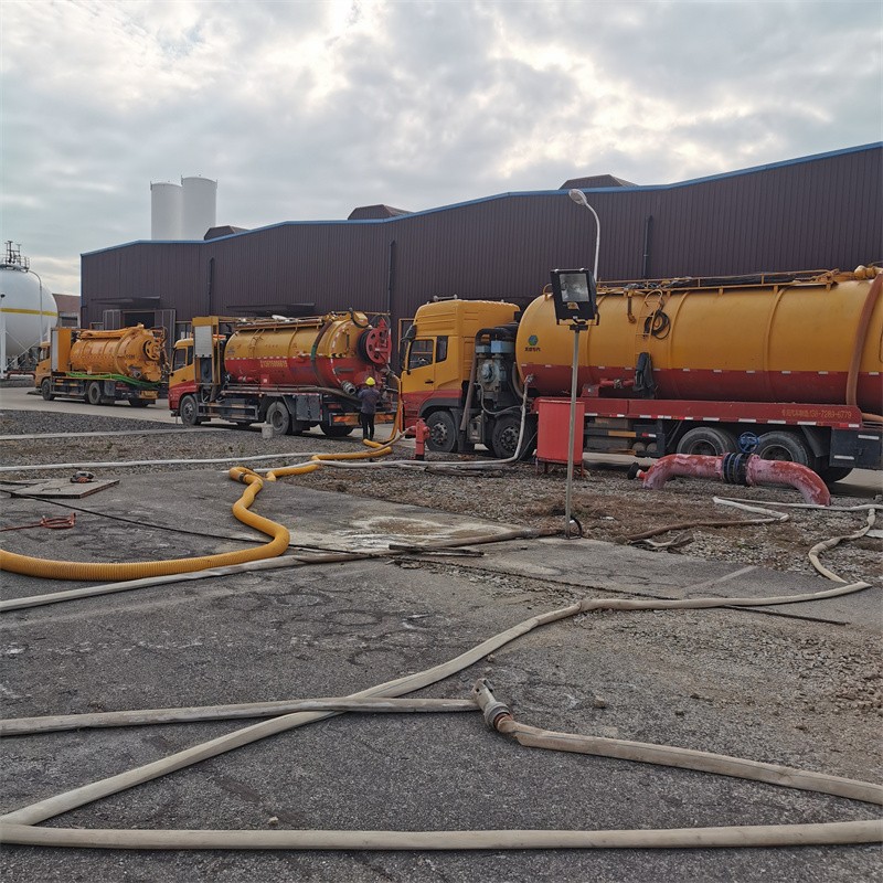 曲江污水池清理