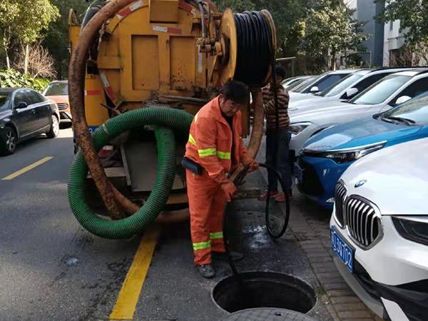 曲江排污管道清淤